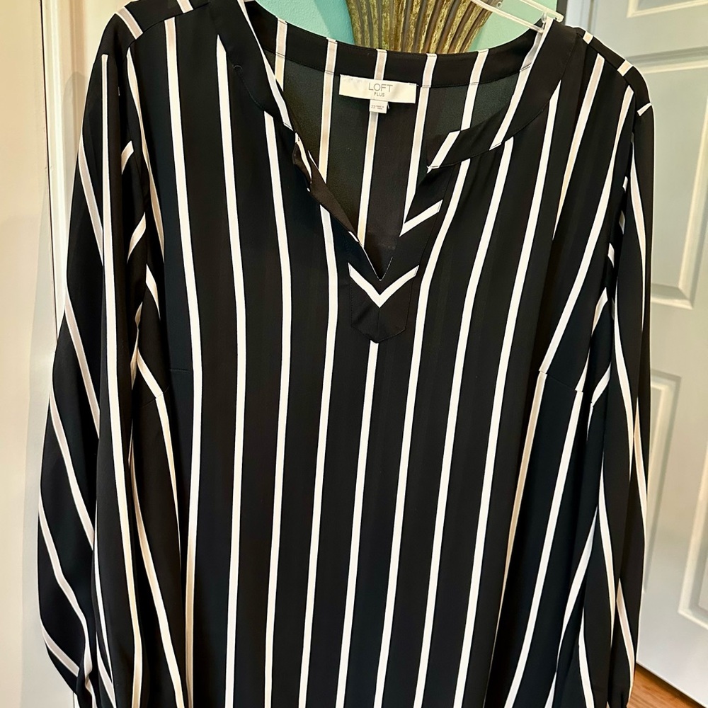 LOFT Plus Black and White Striped Top